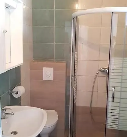 Apartment Ewa Vir