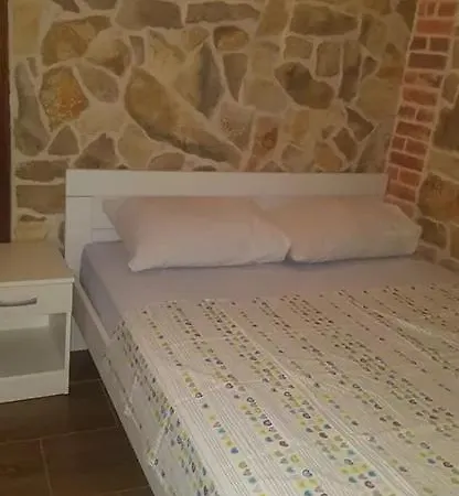 Ewa *