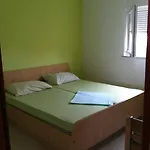 Apartment Ewa Vir